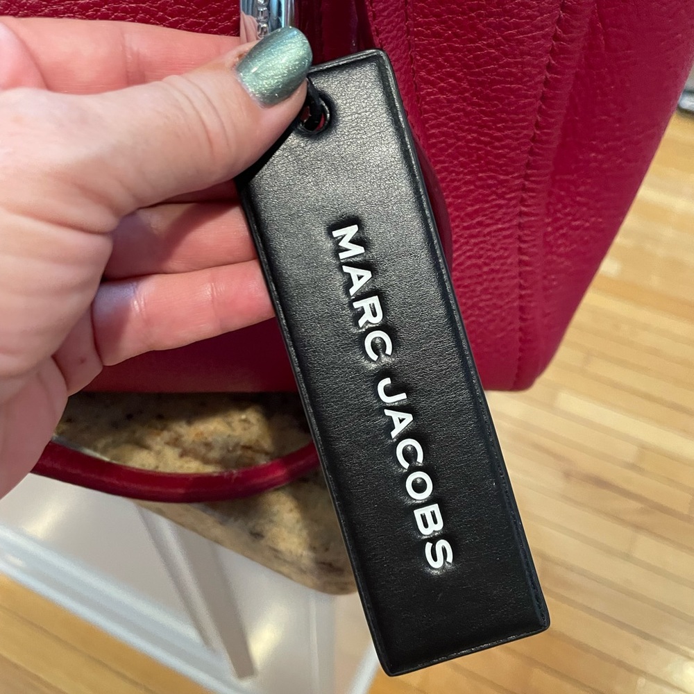 Marc Jacobs Leather Tag Tote Cranberry Red - Picture 8 of 11